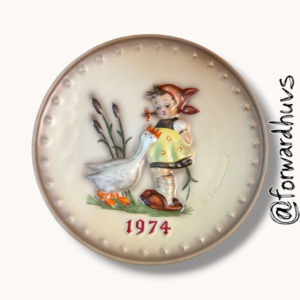 Goebel Hummel 1974 4th Annual Plate Girl & Goose Hand Painted 7.5”